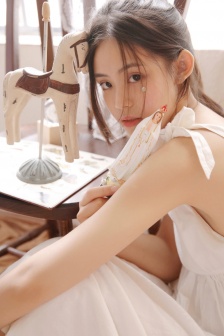 WWW.COM捏胸挤出奶